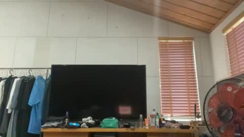 rabbit_eyes69 online show from April 19, 9:08 am