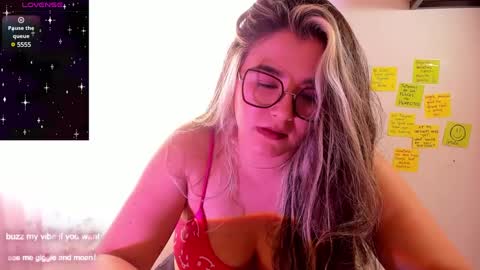 Snapshot of rachel_fo chatting on December 2, 8:44 pm Rachel Foss online show from December 2, 8:44 pm