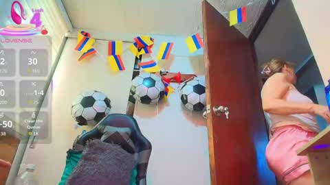 Snapshot of rachel_robertss chatting on June 21, 8:33 pm Rachel online show from June 21, 8:33 pm