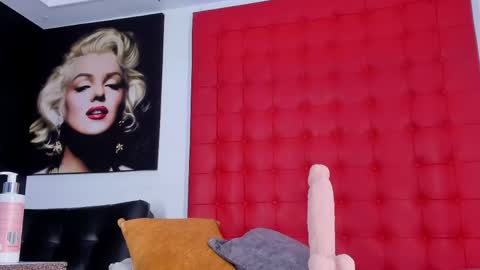 Snapshot of rachel_roman chatting on April 30, 1:17 pm DALIANA online show from April 30, 1:17 pm