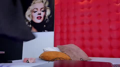 Snapshot of rachel_roman chatting on May 31, 2:13 pm DALIANA online show from May 31, 2:13 pm