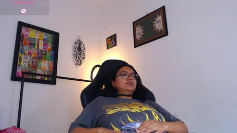 Snapshot of rachell_420 chatting on May 11, 2:45 pm rachell_420 online show from May 11, 2:45 pm