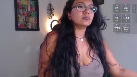 Snapshot of rachell_420 chatting on June 10, 3:44 pm rachell_420 online show from June 10, 3:44 pm