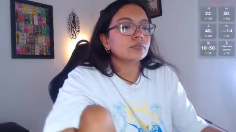 Snapshot of rachell_420 chatting on June 18, 4:00 pm rachell_420 online show from June 18, 4:00 pm
