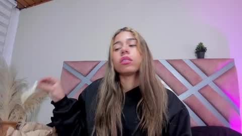 Rachell online show from June 2, 4:25 am
