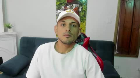 Snapshot of rachell_jacob chatting on April 20, 11:13 am rachell_jacob online show from April 20, 11:13 am