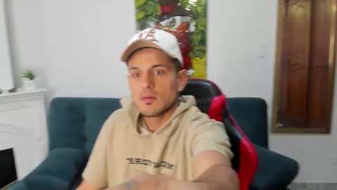 Snapshot of rachell_jacob chatting on April 30, 8:42 am rachell_jacob online show from April 30, 8:42 am