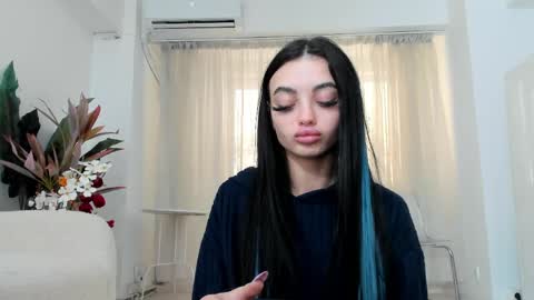 Rachell online show from May 18, 5:35 am