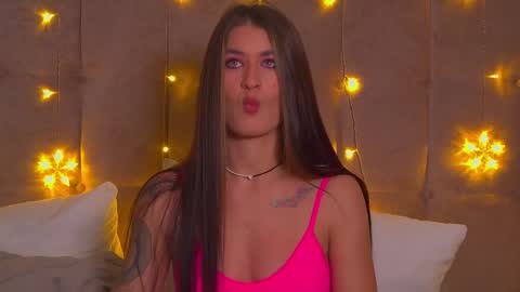 RachellSimpson online show from December 6, 1:07 am
