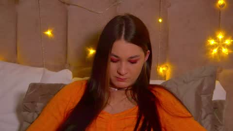 RachellSimpson online show from December 15, 11:31 pm