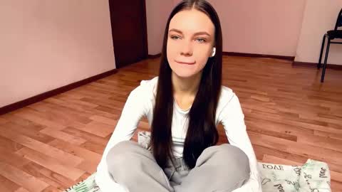 Rachel online show from November 2, 9:11 am