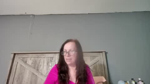 Snapshot of radiantpeachgoddess chatting on February 24, 3:55 am Radiant Peach Goddess online show from February 24, 3:55 am