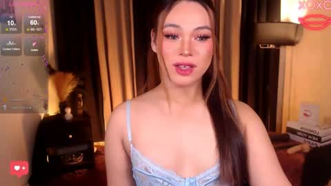 Snapshot of raeganclinton chatting on April 21, 1:53 am raeganclinton online show from April 21, 1:53 am