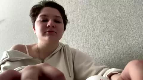 Emmie online show from May 18, 12:40 am
