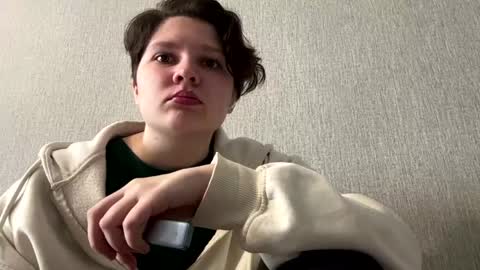 Emmie online show from May 19, 12:38 am