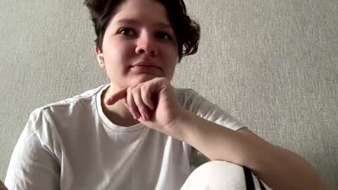 Emmie online show from May 21, 12:17 am