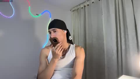 Snapshot of rafael_stone1 chatting on February 27, 1:16 am NEW IG online show from February 27, 1:16 am