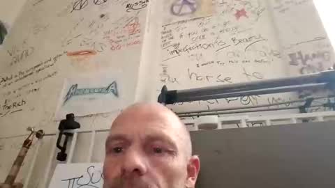 Bigthickdickinvic online show from December 11, 2:19 am