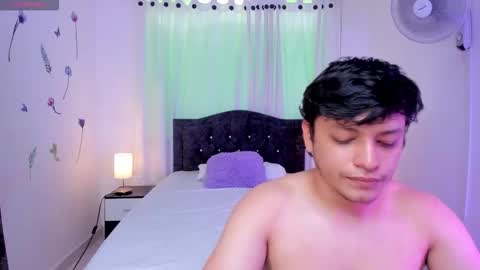 raider and roxie online show from November 21, 1:54 pm