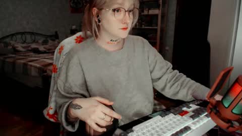 Kate online show from March 22, 11:30 pm