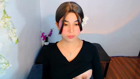 raindrizzle1706 online show from November 23, 6:52 pm