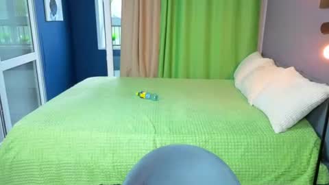 rainevi online show from June 10, 12:37 pm