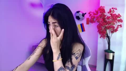 Snapshot of rainy_doll chatting on July 1, 12:07 pm Rainy online show from July 1, 12:07 pm