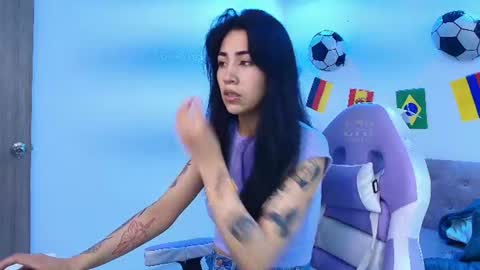 Snapshot of rainy_doll chatting on July 18, 11:47 am Rainy online show from July 18, 11:47 am