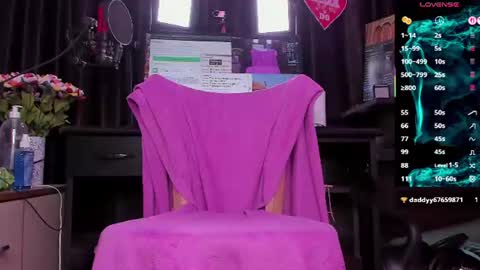 Laura online show from August 1, 2:33 am