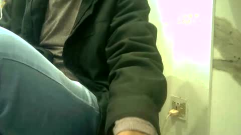 Snapshot of rakulgee12 chatting on February 13, 6:31 am rakulgee1 online show from February 13, 6:31 am