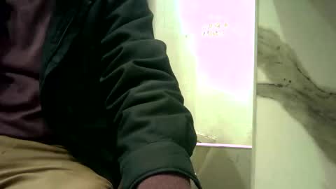 Snapshot of rakulgee12 chatting on March 2, 6:14 am rakulgee1 online show from March 2, 6:14 am