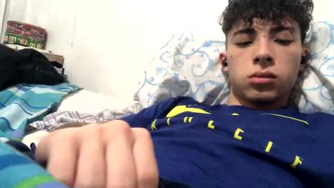 ramiroo2312 online show from October 23, 8:18 pm