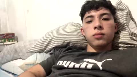 ramiroo2312 online show from November 12, 9:36 pm