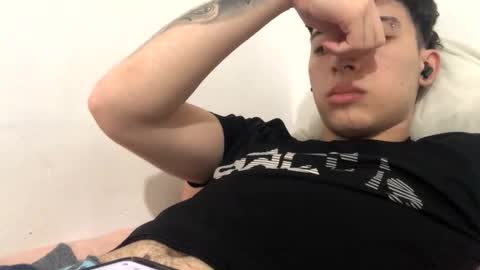 ramiroo2312 online show from November 15, 2:42 am