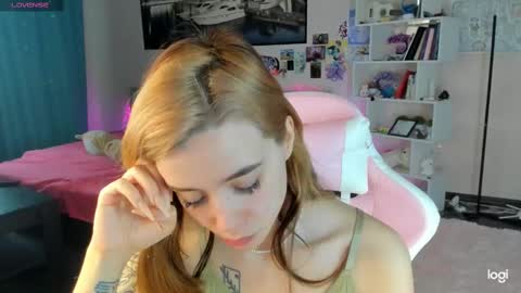 Snapshot of ramona_terner chatting on February 17, 7:04 am Ramona terner online show from February 17, 7:04 am