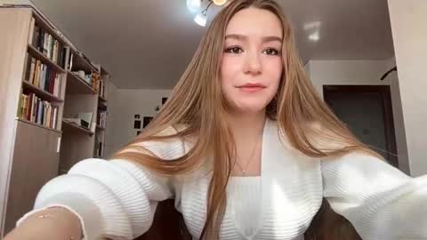 Snapshot of ramonabryd chatting on March 16, 10:52 am Mika online show from March 16, 10:52 am