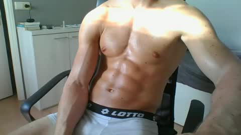 Snapshot of ramonjoosse2001 chatting on June 16, 12:30 pm ramonjoosse2001 online show from June 16, 12:30 pm