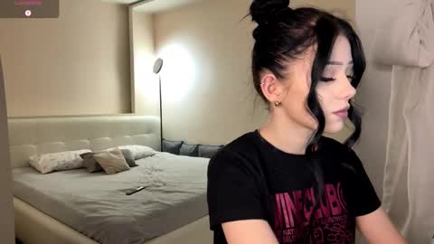 Luna online show from February 3, 4:01 pm