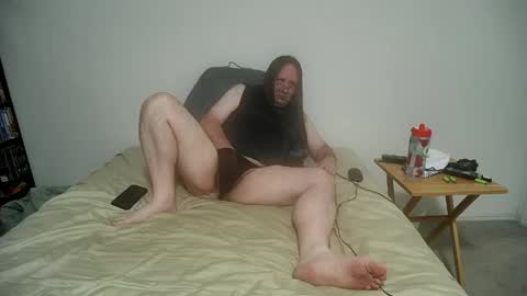 Snapshot of rando1235 chatting on April 21, 3:13 am rando1235 online show from April 21, 3:13 am