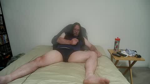 Snapshot of rando1235 chatting on May 9, 5:23 am rando1235 online show from May 9, 5:23 am