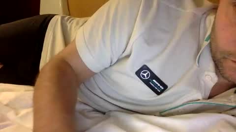 randobad12 online show from December 15, 12:42 pm