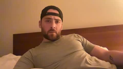 Snapshot of randomdude5950 chatting on December 9, 5:07 am randomdude5950 online show from December 9, 5:07 am