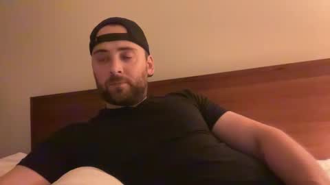 Snapshot of randomdude5950 chatting on September 12, 1:28 am randomdude5950 online show from September 12, 1:28 am