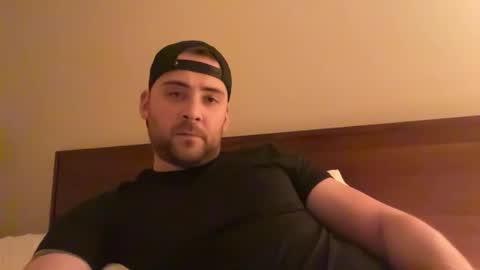 Snapshot of randomdude5950 chatting on February 2, 5:06 am randomdude5950 online show from February 2, 5:06 am