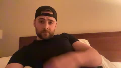 Snapshot of randomdude5950 chatting on February 9, 4:16 am randomdude5950 online show from February 9, 4:16 am