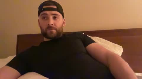 Snapshot of randomdude5950 chatting on February 20, 3:25 am randomdude5950 online show from February 20, 3:25 am