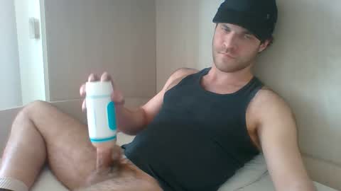 Snapshot of randomguy_42 chatting on March 9, 12:09 pm randomguy_42 online show from March 9, 12:09 pm