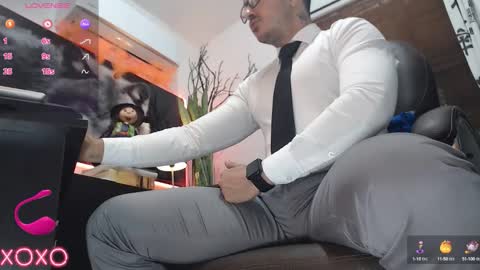 Snapshot of randylukehot chatting on October 12, 9:41 am randylukehot online show from October 12, 9:41 am
