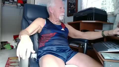 Snapshot of ranger1001 chatting on February 11, 7:38 pm ranger1001 online show from February 11, 7:38 pm