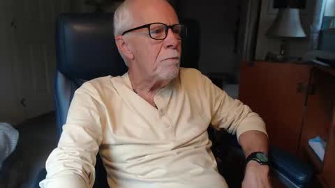 Snapshot of ranger1001 chatting on October 15, 7:36 pm ranger1001 online show from October 15, 7:36 pm